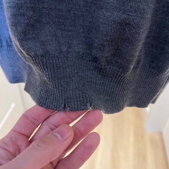 Boss sweater Size S Slim fit - Picture 2 of 6